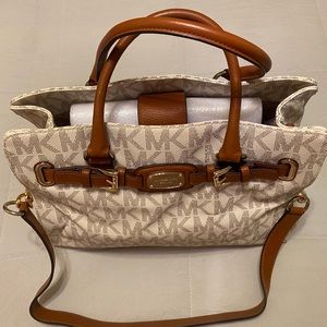 Michael Kors purse versatile, LIKE NEW, with very small spot due to storage